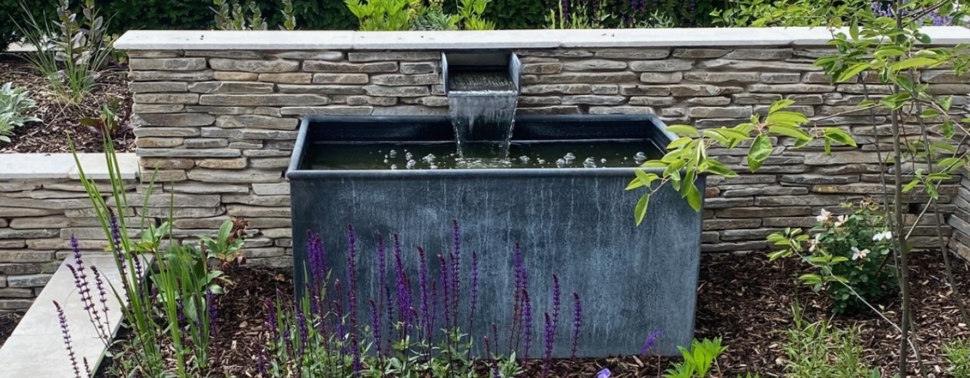 Water trough and blade